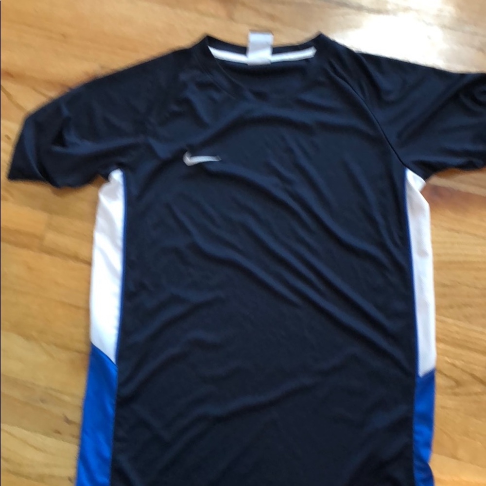 NIKE kids dri fit t shirt - Picture 1 of 3